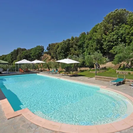 Apartment Sleeps 4 With Pool