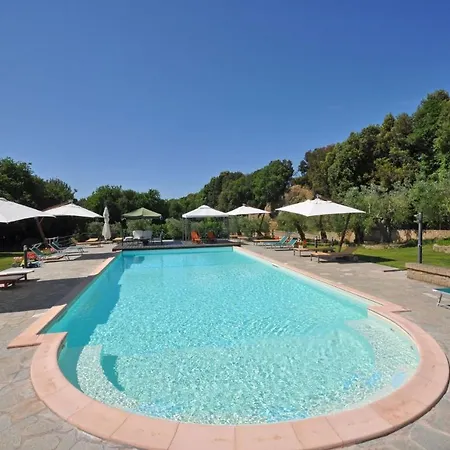 Sleeps 4 With Pool *