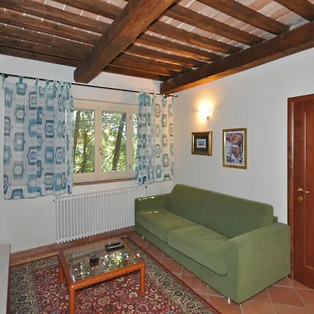 Sleeps 4 With Pool Apartment *